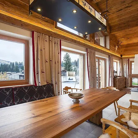 In With Mountain Views & Konigsleiten