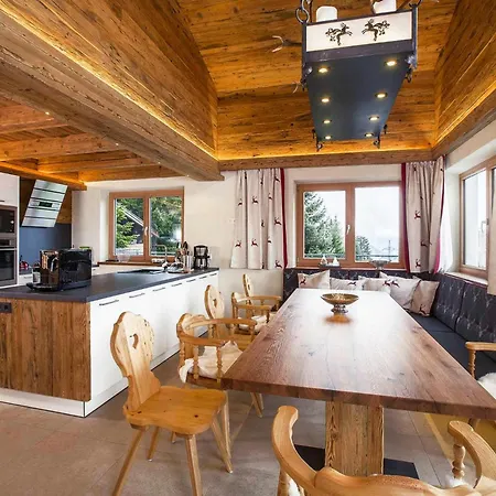 Edelweissalm, Chalet
